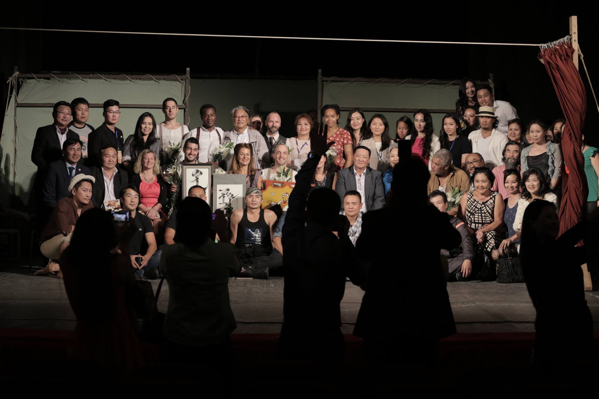 “Гамлет” жүжиг англи хэлнээ үзэгчдэд хүрлээ